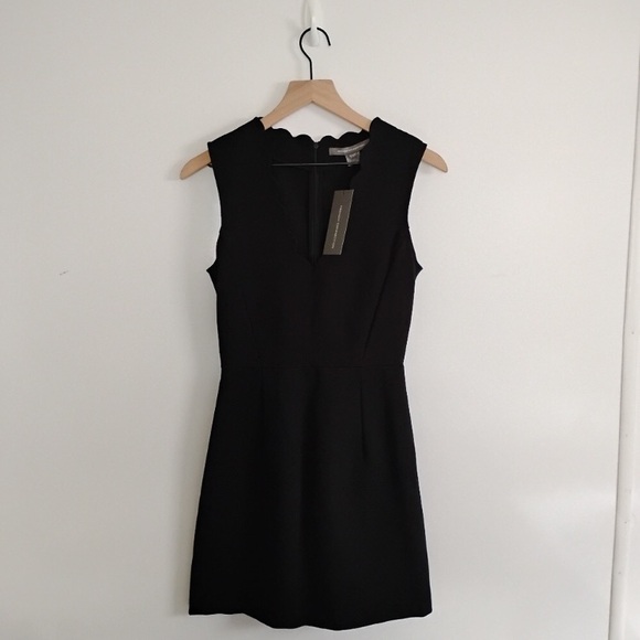 French Connection Lula Stretch V Neck Dress - Picture 5 of 9